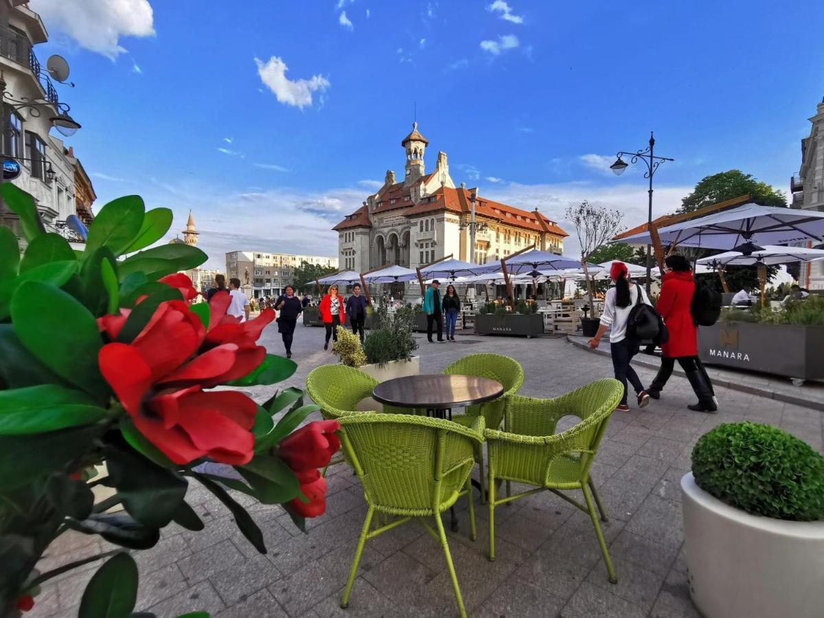 Piata Ovidiu 14 Appartement Constanţa Buitenkant foto
